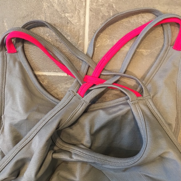 Work out top - Picture 5 of 5